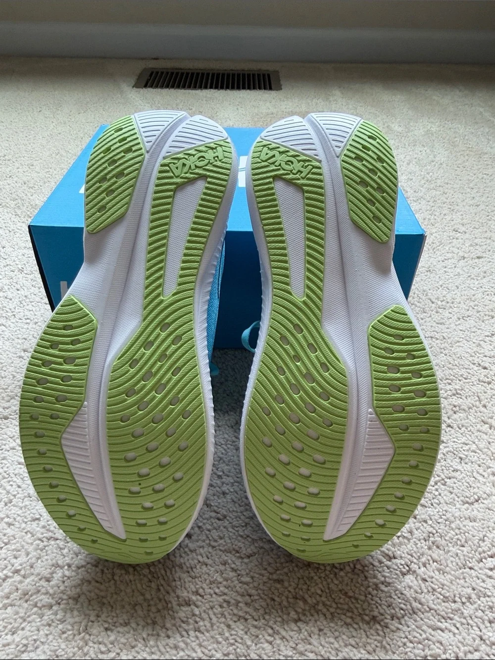 NEW HOKA Mach 6 Women’s Size 9 Running Shoes BNIB Cloudless Sky Never Worn - Picture 5 of 5